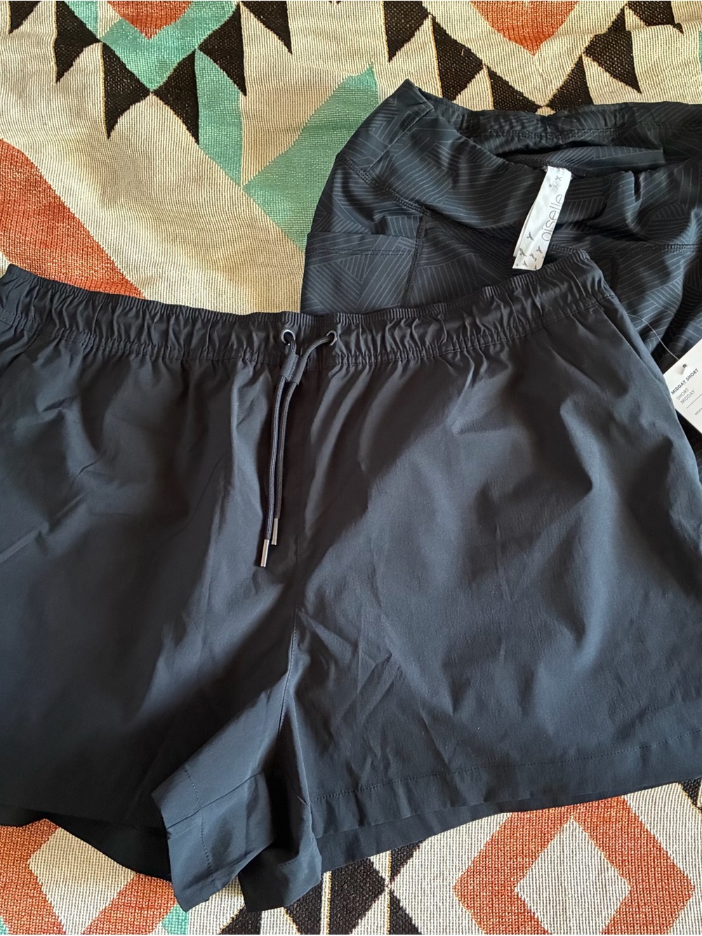 Size Extra Large Athleta Midday Poplin Short bundle, black, Oiselle Bike shorts
